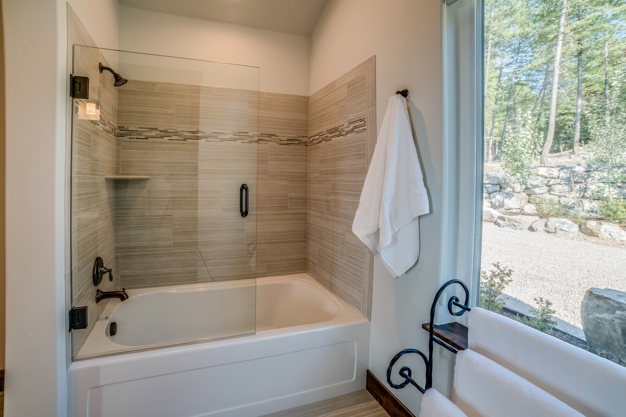 Shower & Tub Installation in Upsala